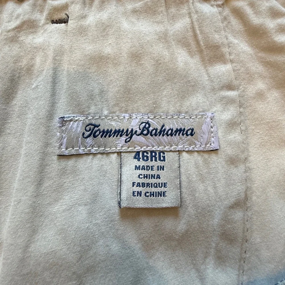 Tommy‎ Bahama Boracay Shorts Mens 46 Gray Cotton Tencel Stretch Flat Front Chino